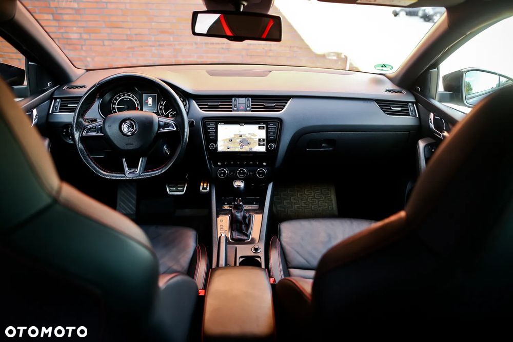 Skoda Octavia 2.0 TDI 4x4 RS Challenge DSG - 25