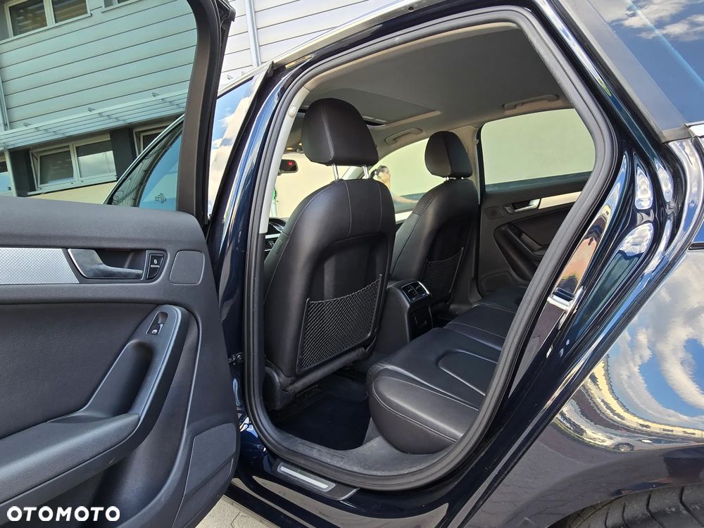 Audi A4 Limousine - 9