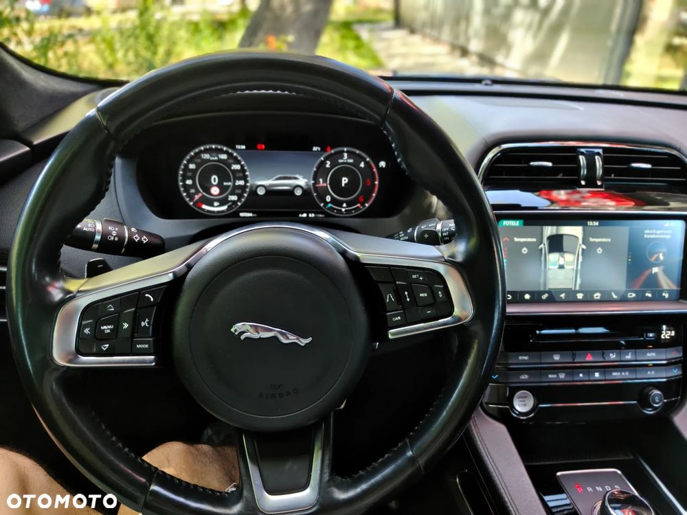 Jaguar F-Pace 2.0 i4D AWD Prestige - 12