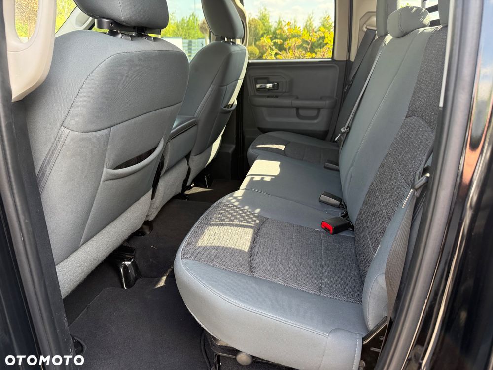 RAM 1500 Crew Cab Shortbed Bighorn - 13