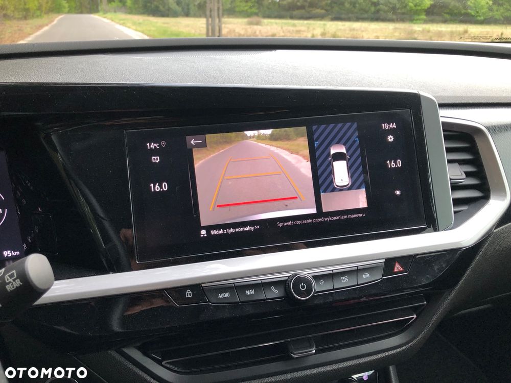 Opel Grandland X 1.6 T Design Line S&S - 20