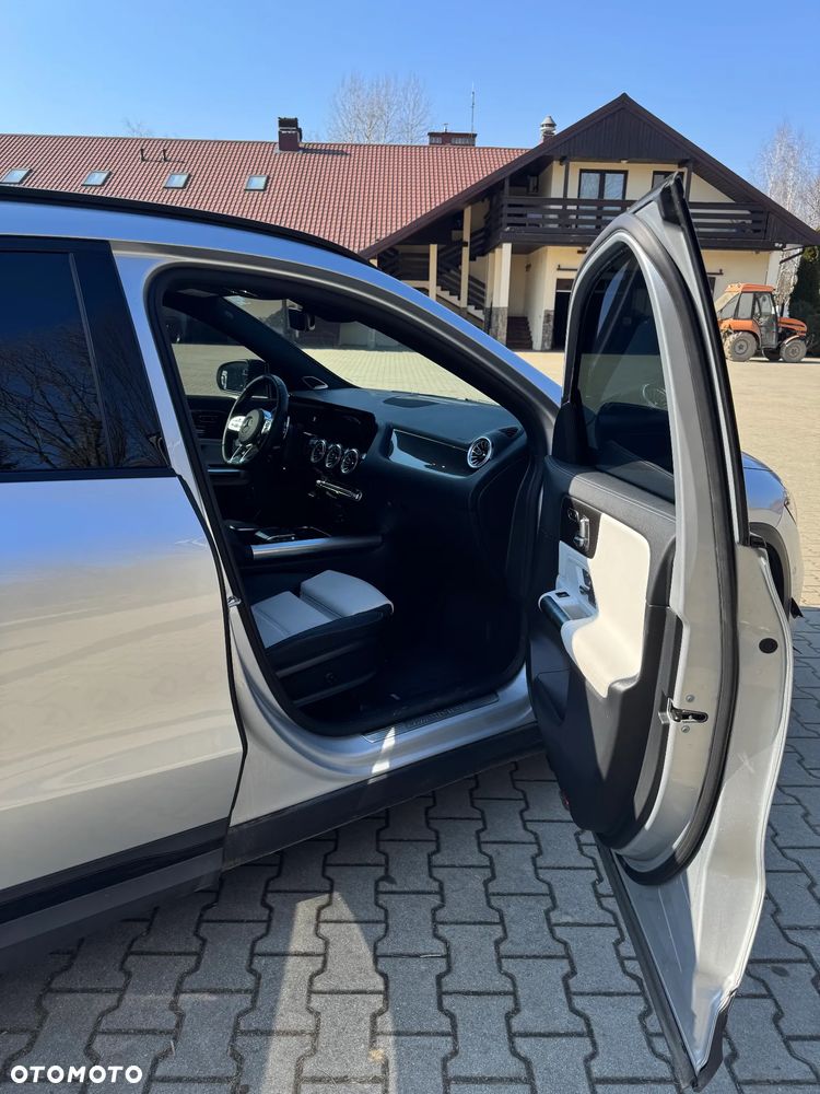 Mercedes-Benz GLA AMG 45 4Matic+ AMG Speedshift DCT 8G - 17