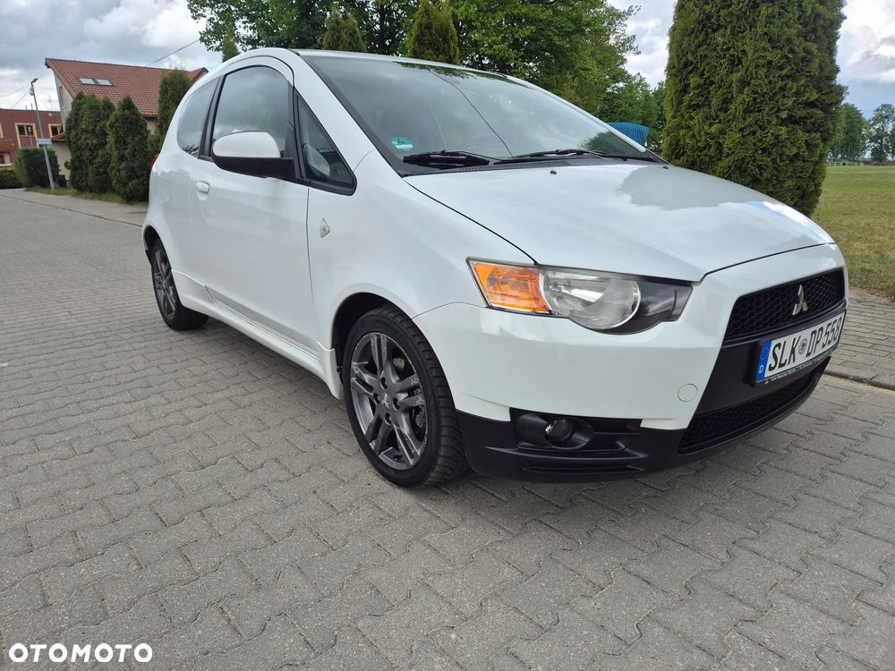 Mitsubishi Colt 1.1 - 12