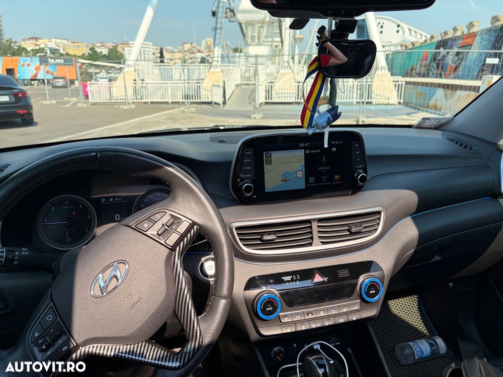 Hyundai Tucson 2.0 CRDI 4WD 8AT Luxury - 14