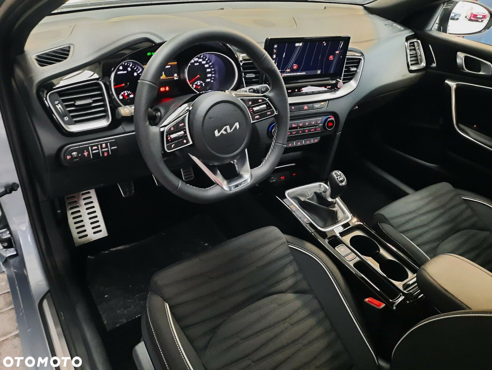Kia ProCeed - 12