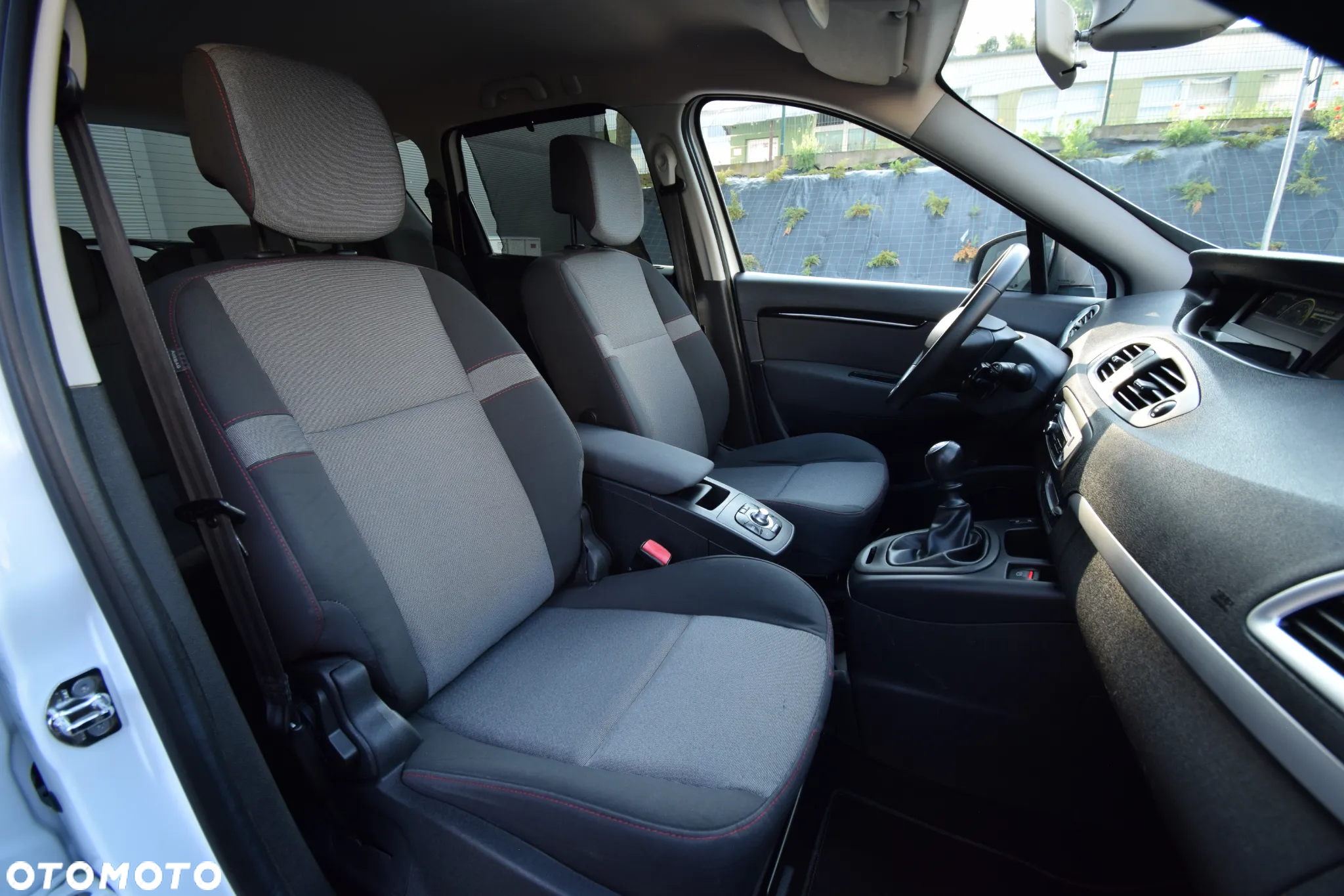 Renault Scenic - 25