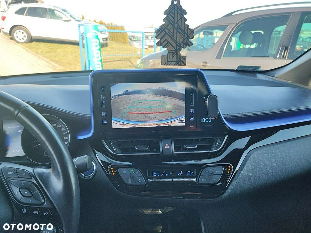 Toyota C-HR - 14