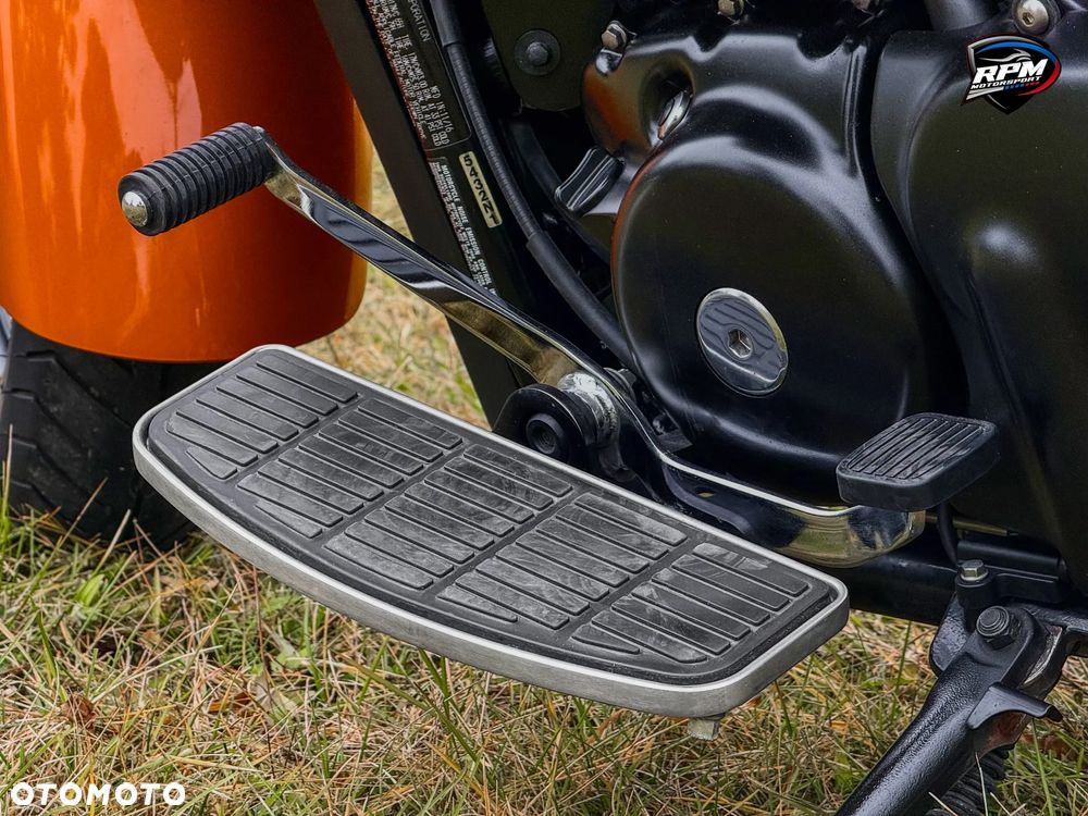 Suzuki Boulevard - 13