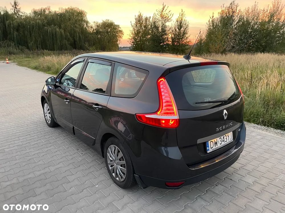 Renault Grand Scenic - 4