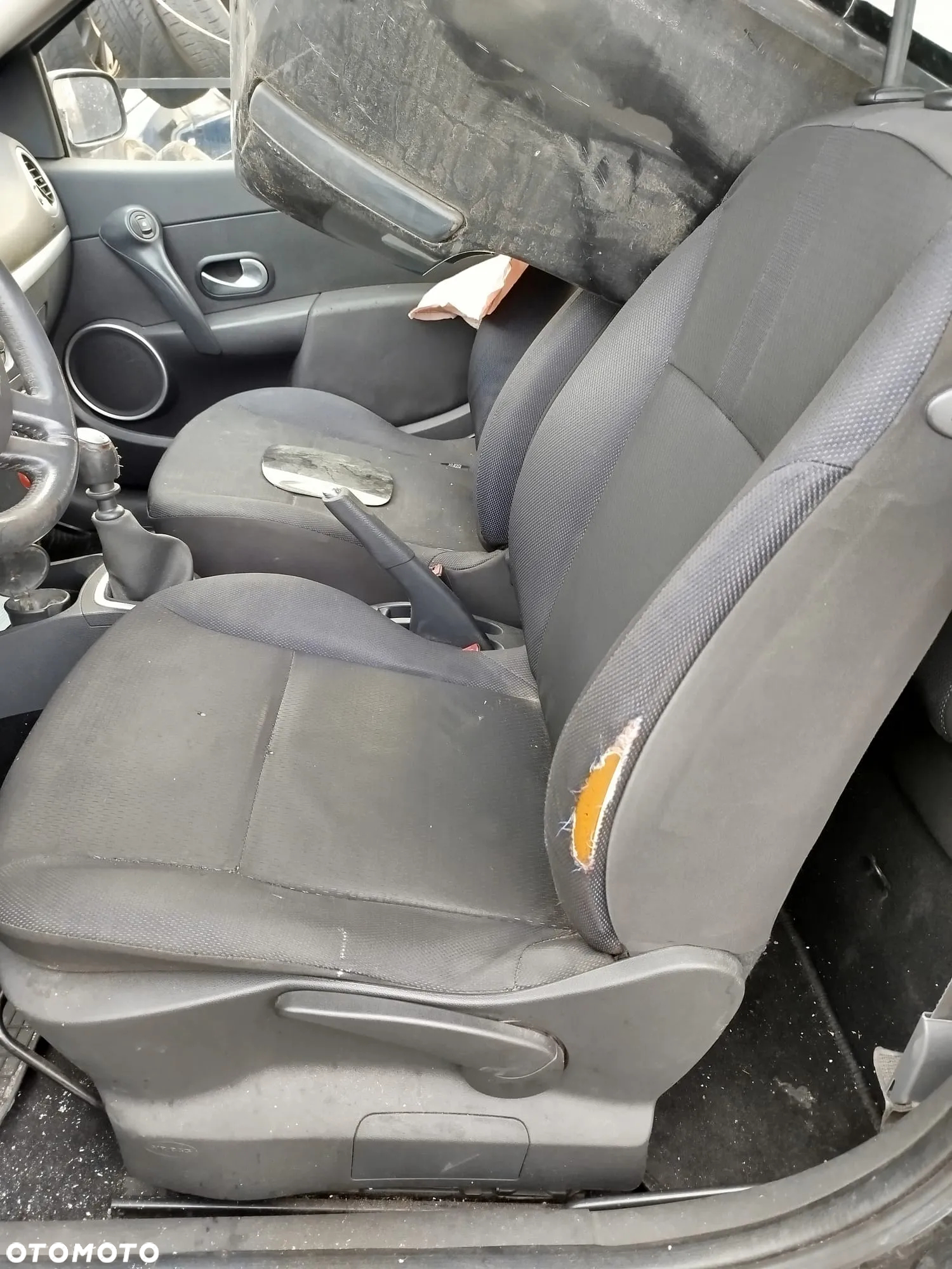 Renault Clio 3 na części . - 4