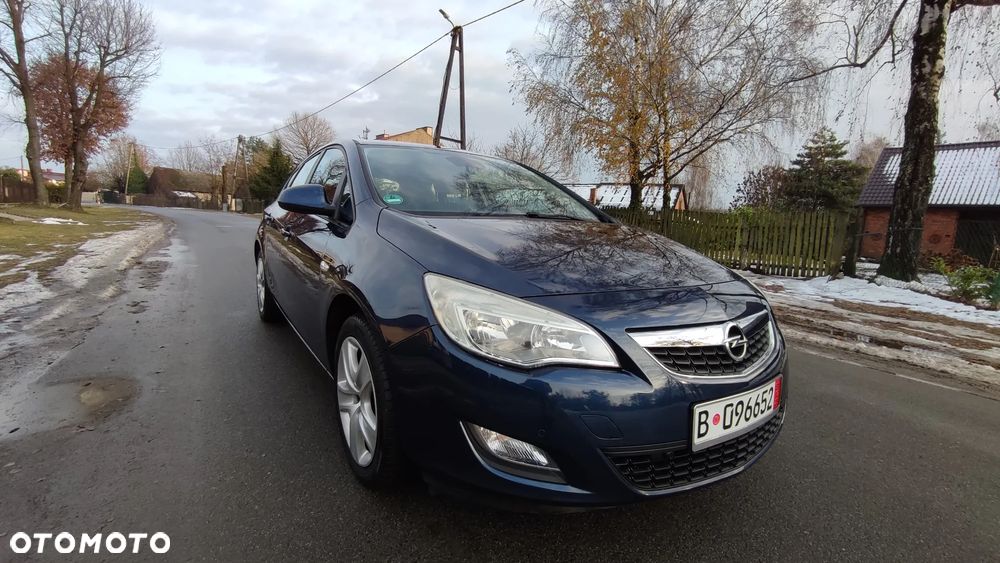 Opel Astra 1.4 Turbo 150 Jahre - 21