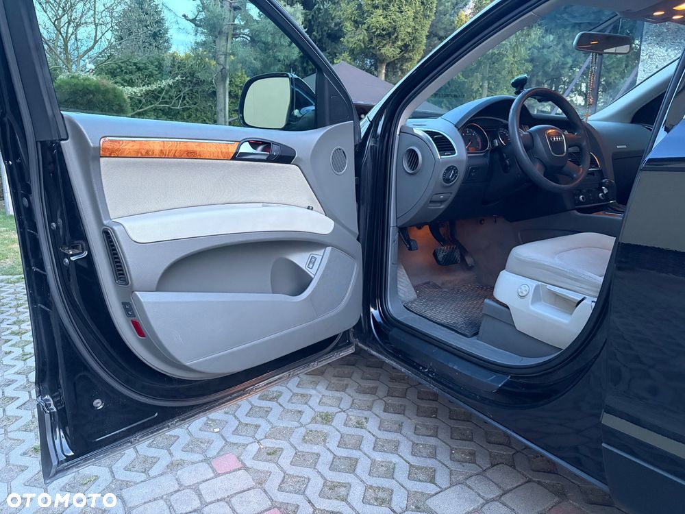 Audi Q7 - 7