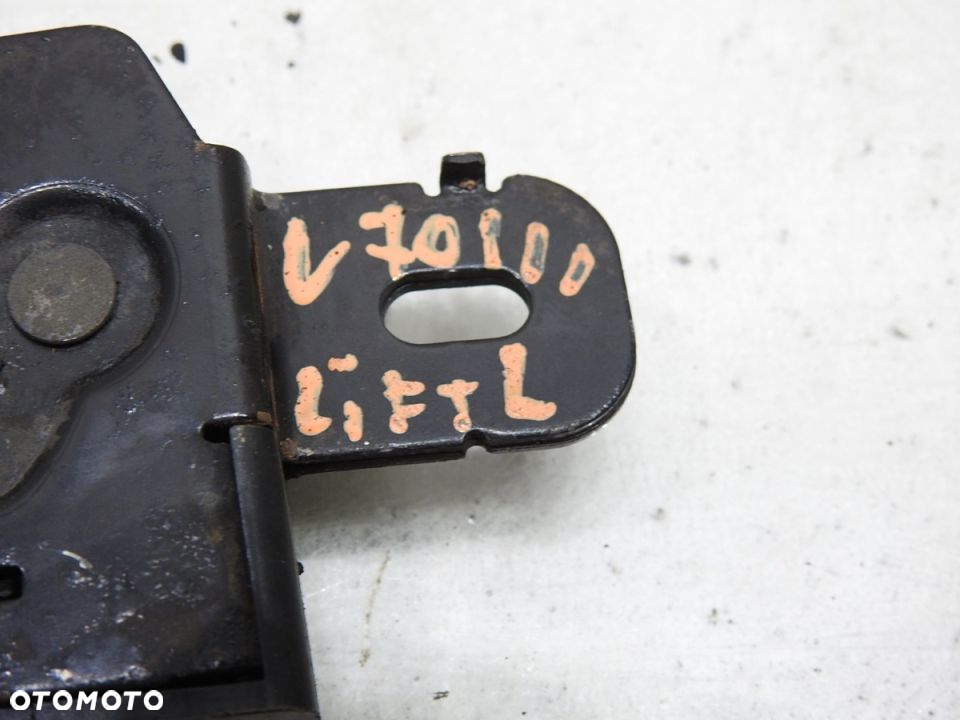 ZAMEK MASKI LEWY VOLVO V70 III 31298609 - 5