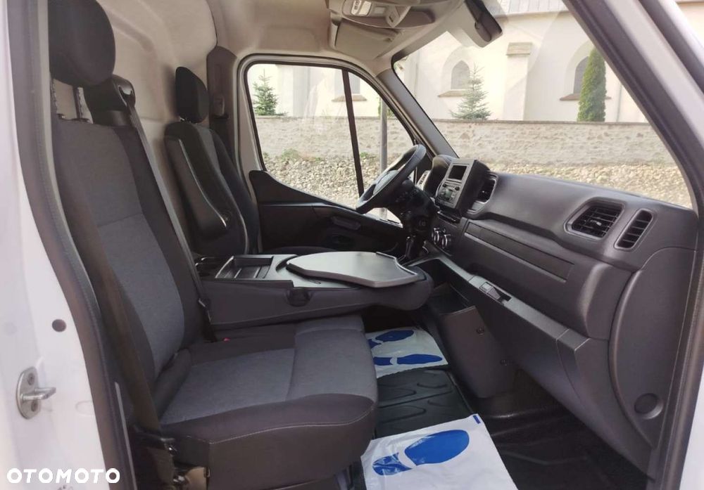 Renault Master - 25