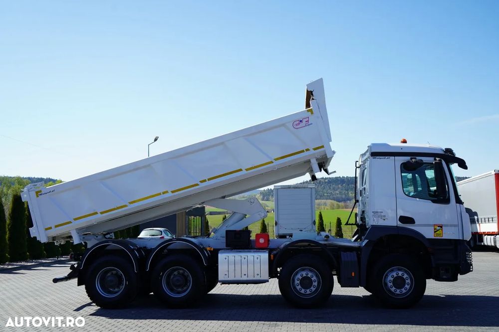 Mercedes-Benz AROCS 3243 / 8x4 / BASCULĂ DUBLU 6,1 M / LOCUL POSTAL HIDRODOXY / BORDMATIC / AUTOMATĂ / ANVELOPE 100% / EURO 6 / - 6