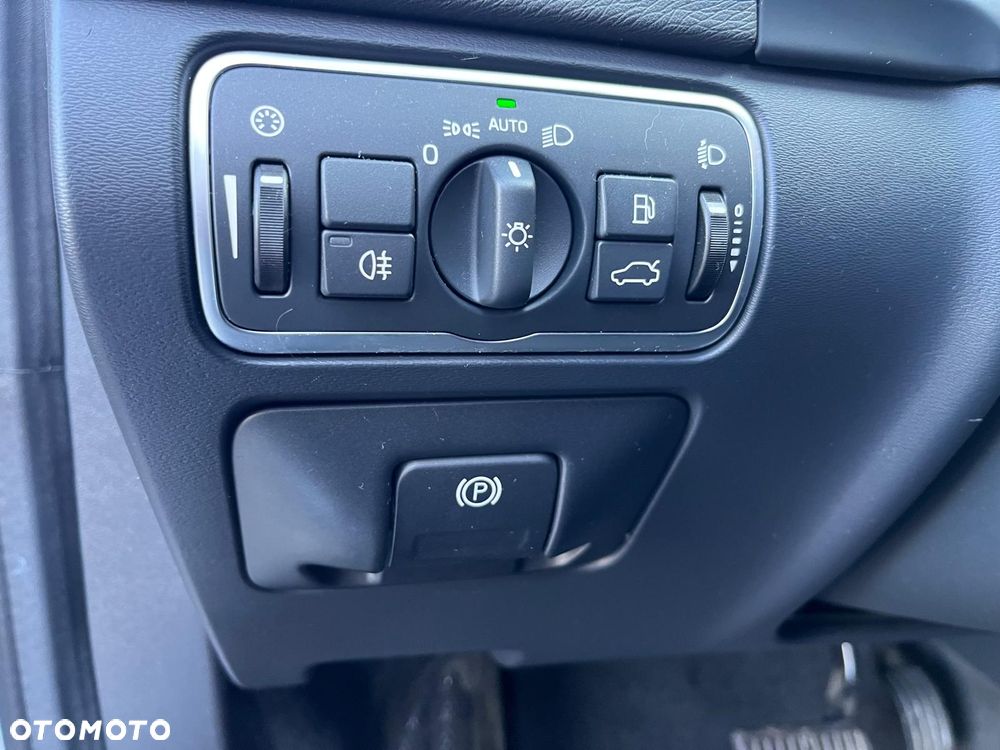 Volvo V60 D3 Geartronic Momentum - 15