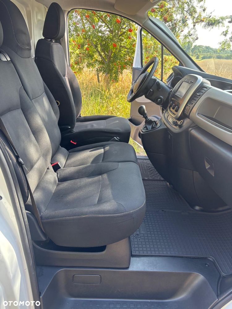 Renault Trafic - 13