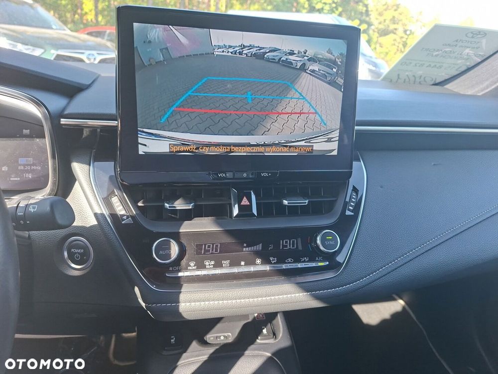 Toyota Corolla 1.8 Hybrid Comfort - 18