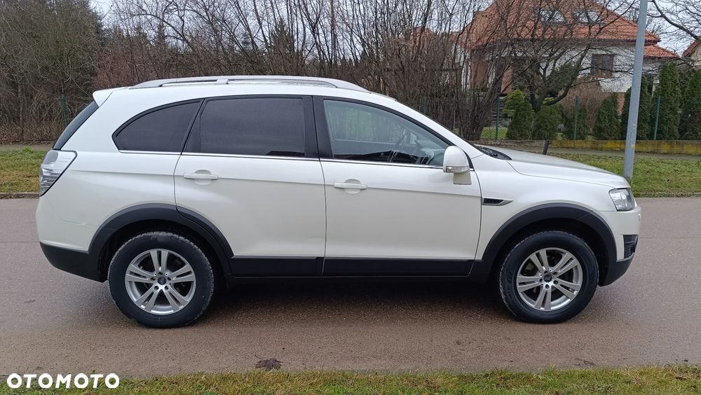 Chevrolet Captiva 2.2 D LT+ - 10