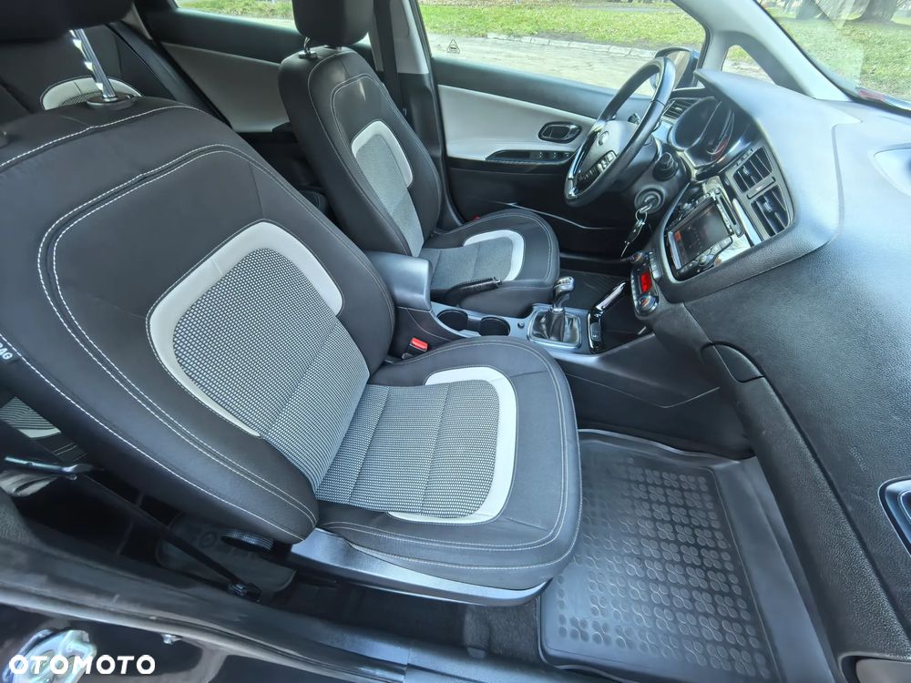 Kia Ceed 1.6 GDI Platinum Edition - 29