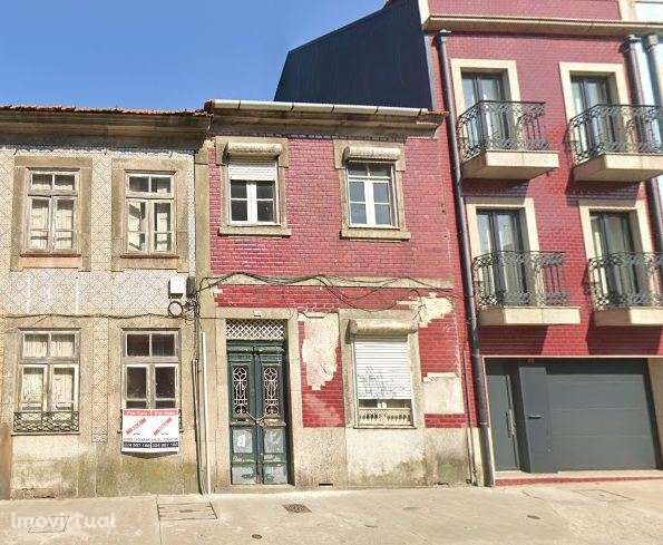 Exclusiva Moradia T3 com Terraço – Rua de Oliveira Monteiro, Porto - Grande imagem: 2/11
