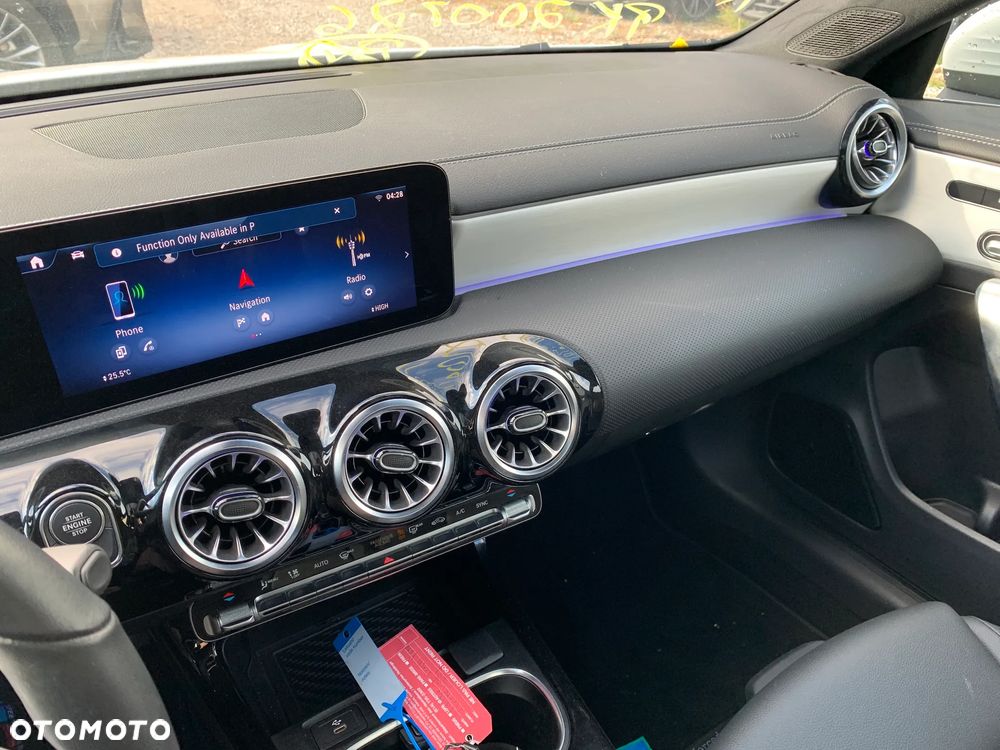 Mercedes-Benz CLA 250 4Matic 8G-DCT Edition Progressive Line - 12