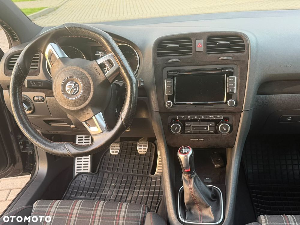 Volkswagen Golf - 9