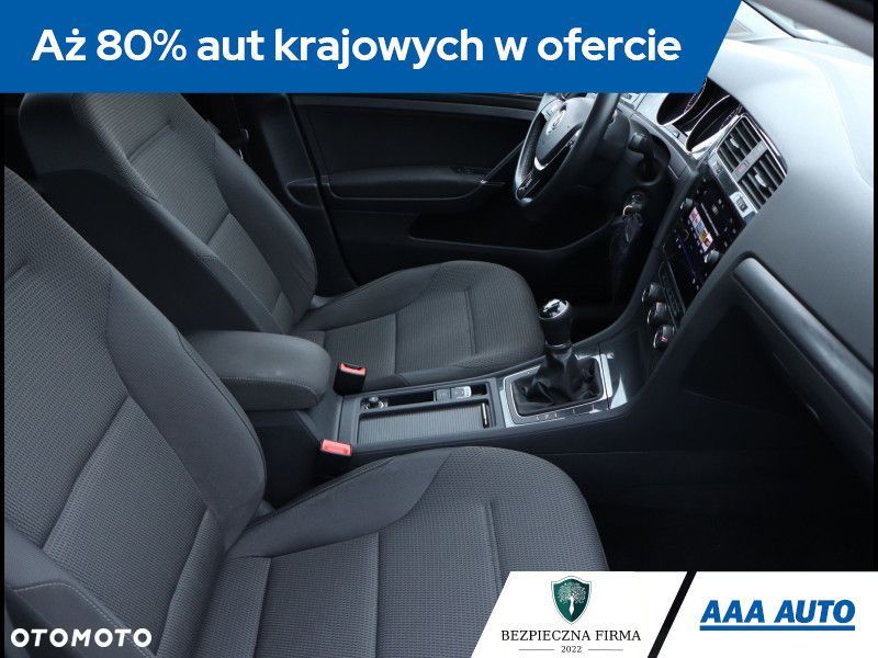 Volkswagen Golf - 10