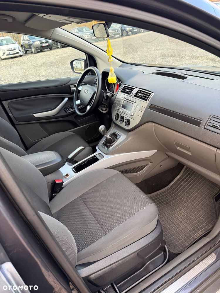 Ford Kuga - 8