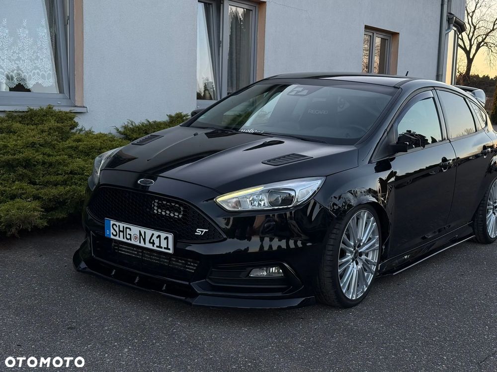 Ford Focus 2.0 EcoBoost ST - 2