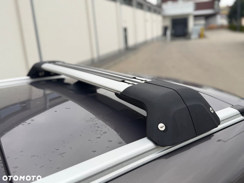 Ford Galaxy 2.2 TDCi DPF Titanium - 35