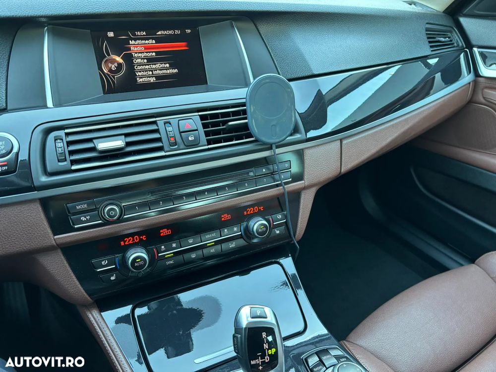 BMW Seria 5 520d xDrive AT - 27