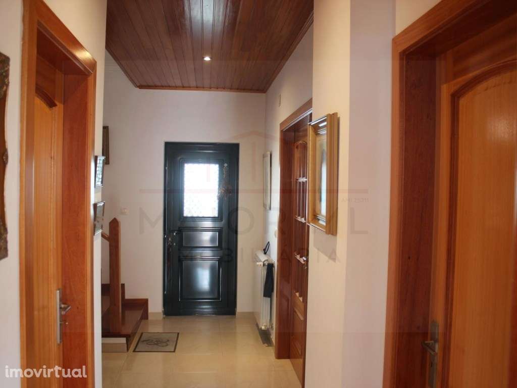 Moradia T3 em excelente estado de conservação, localizada numa das ... - Grande imagem: 5/53