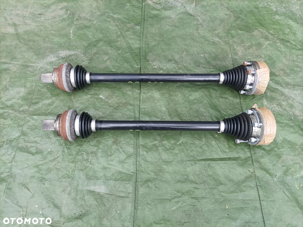 VW Passat B8 półoś tył prawa lewa 3Q0501203C 3Q0501204D 2,0 TDI 240km - 2