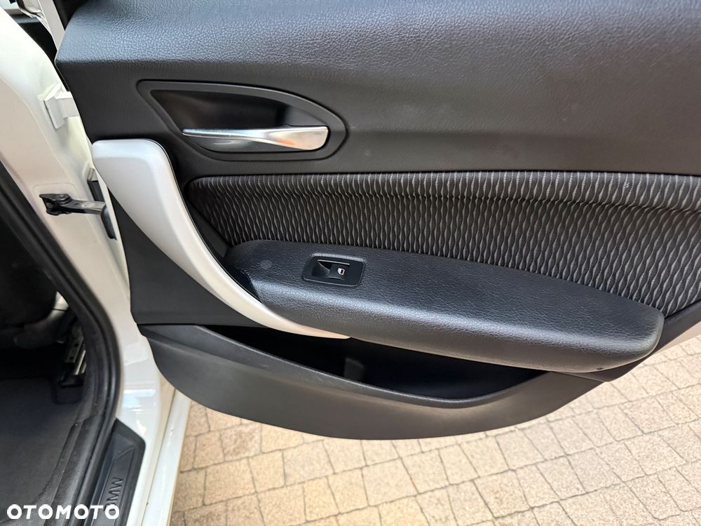 BMW Seria 1 116d - 8
