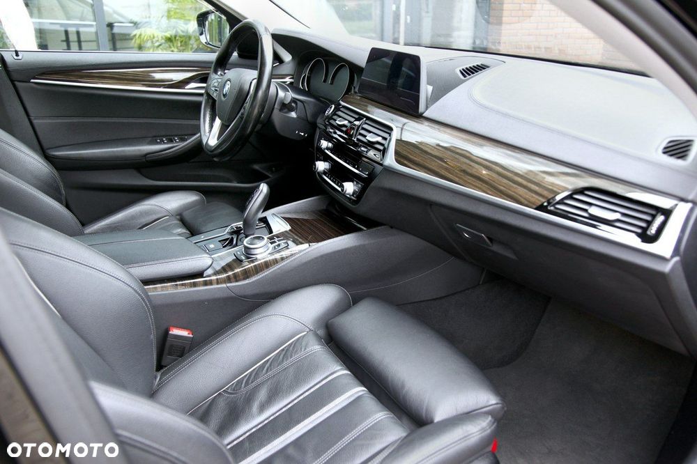 BMW Seria 5 520d xDrive Luxury Line - 11