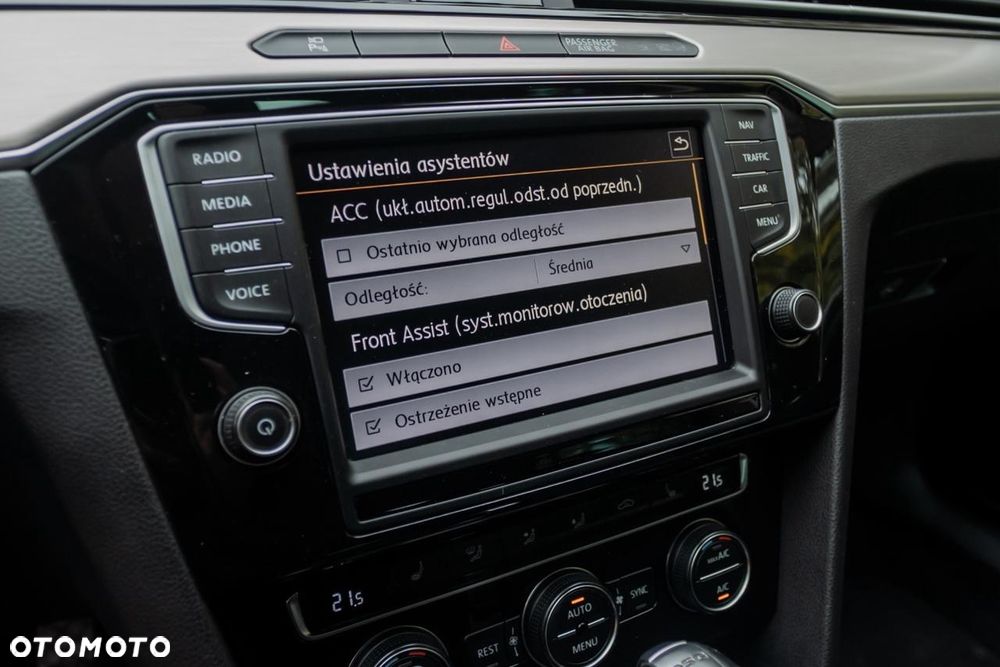 Volkswagen Passat 2.0 TDI Bi-Turbo BMT 4Mot Highline DSG - 34