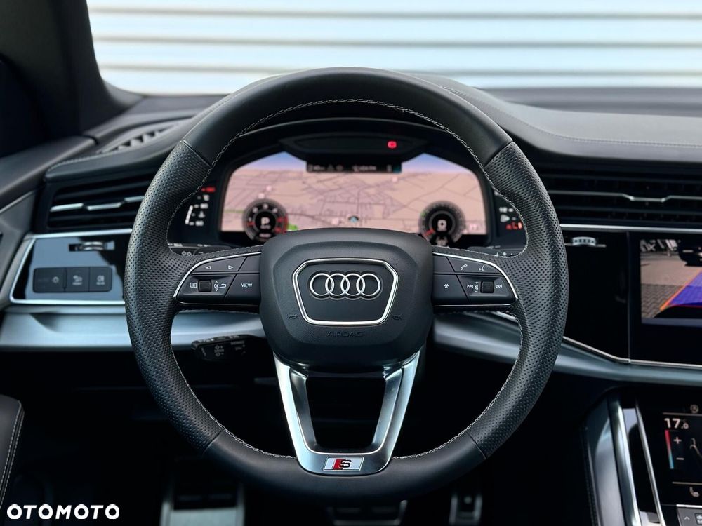 Audi Q8 - 18