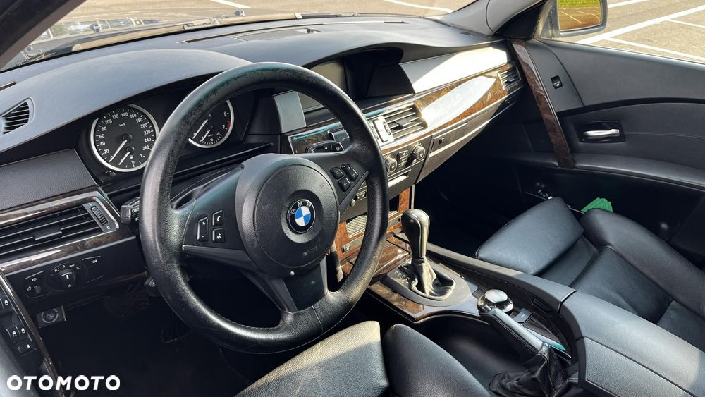 BMW Seria 5 545i - 9