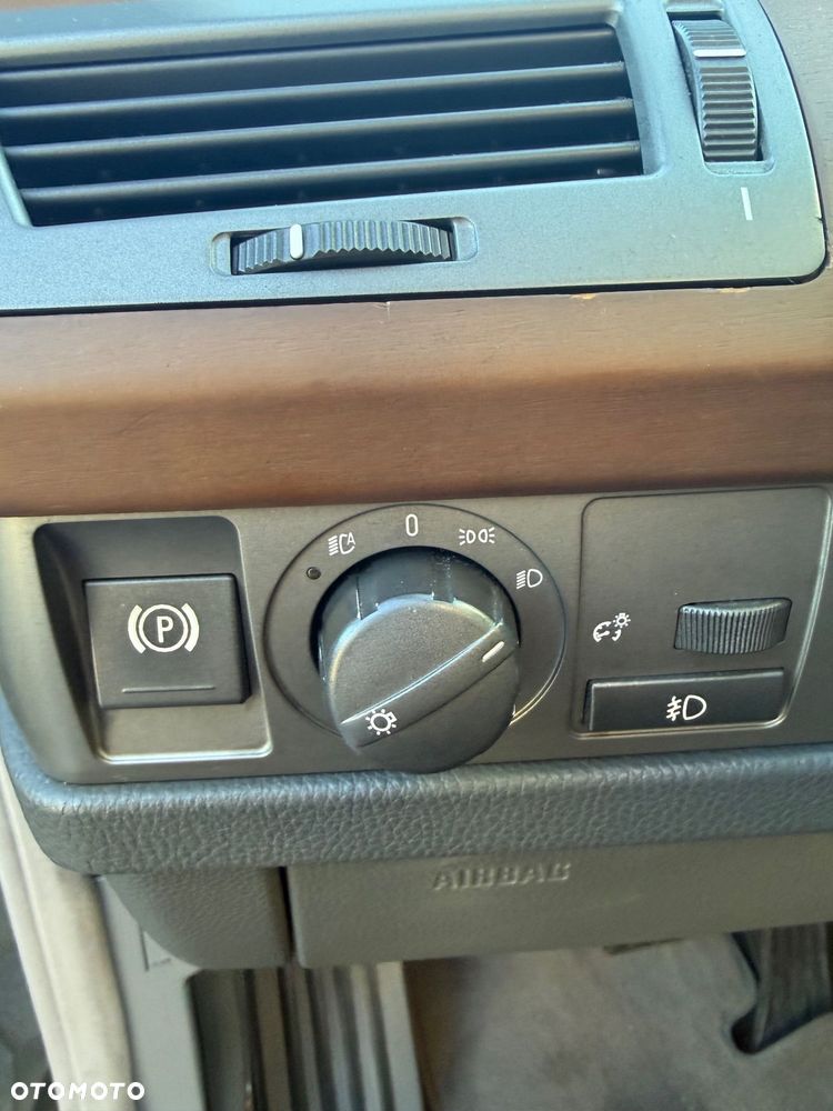 BMW Seria 7 745i L - 17