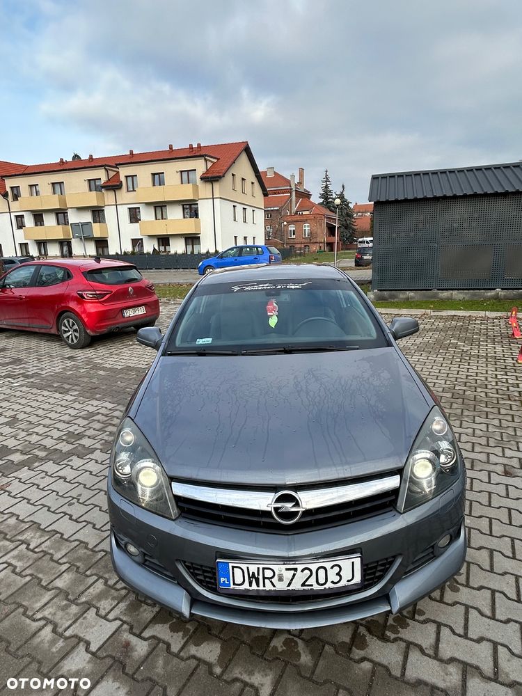 Opel Astra 2.0 T Cosmo - 17