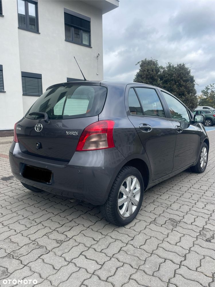 Toyota Yaris 1.3 Sol Premium MM - 2