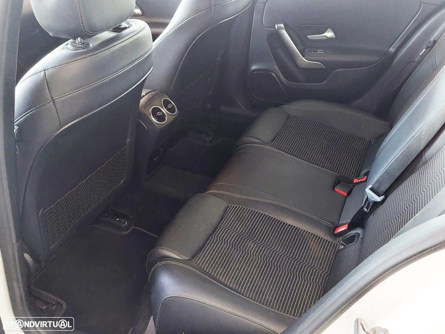 Mercedes-Benz A 250 e Progressive - 13
