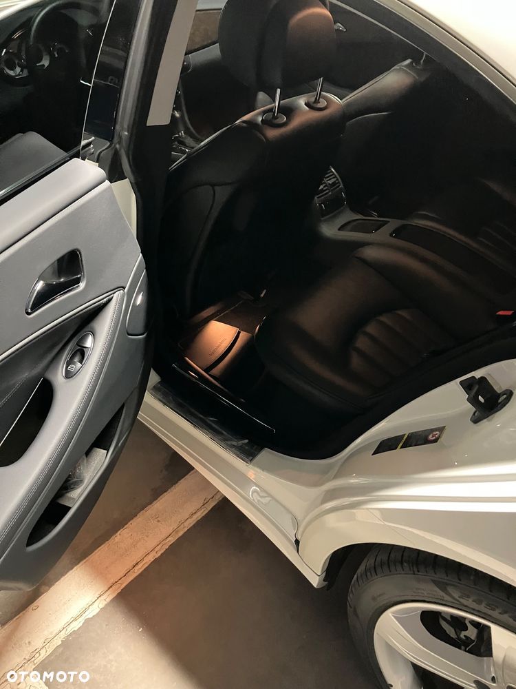 Mercedes-Benz CLS 350 - 10