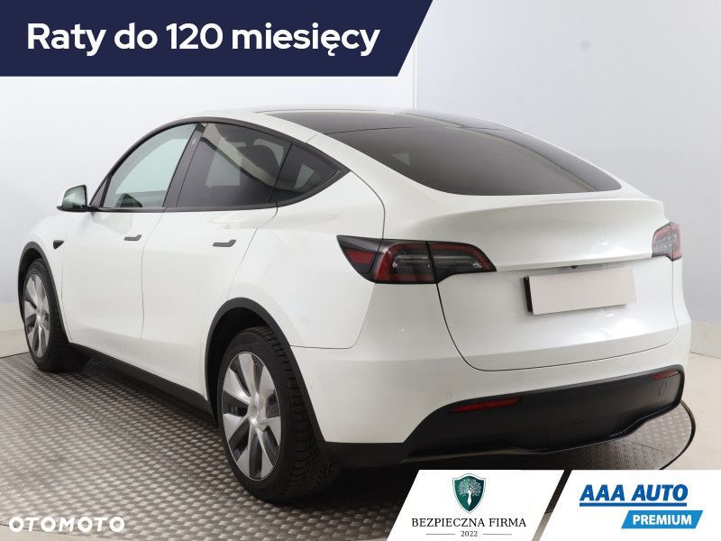 Tesla Model Y - 6