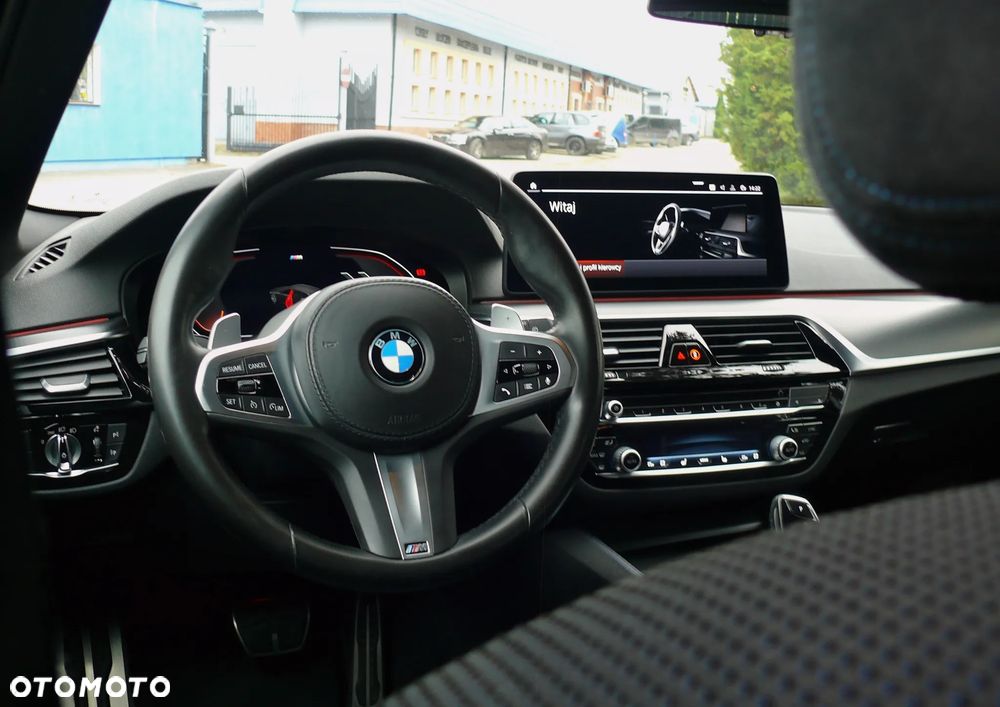 BMW Seria 5 520d M Sport sport - 13