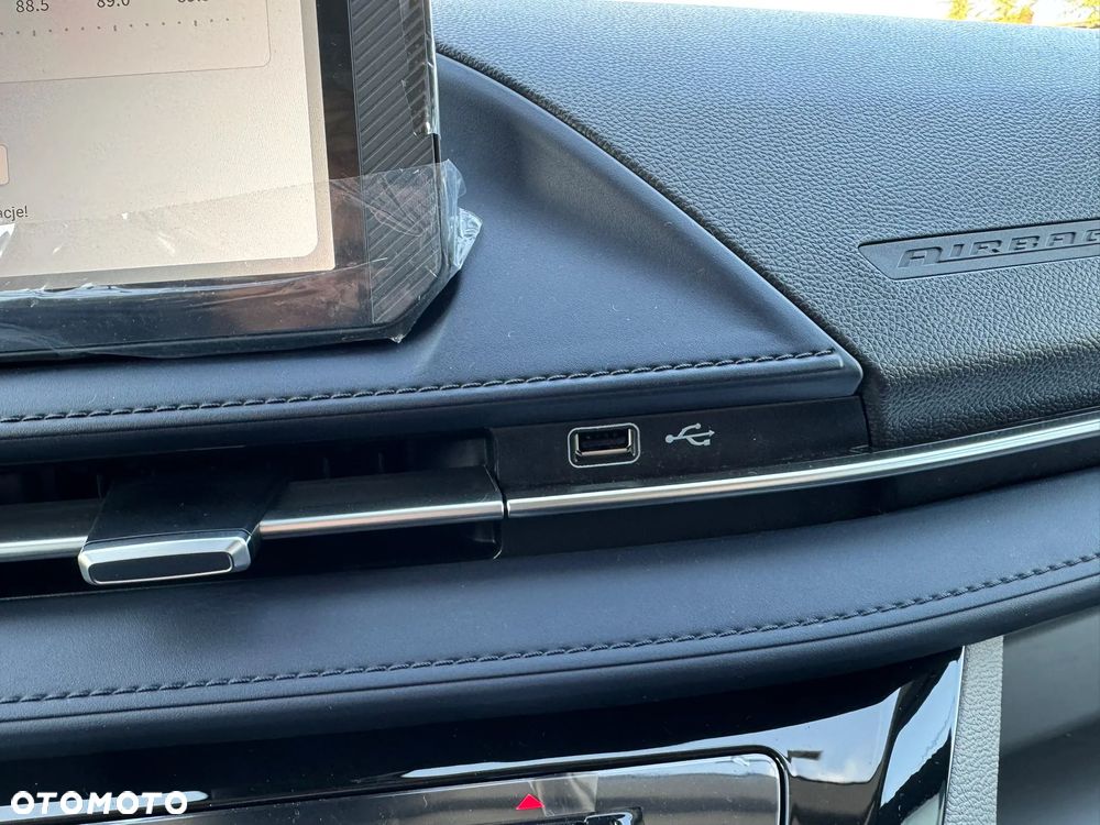 Maxus Deliver 9 - 28