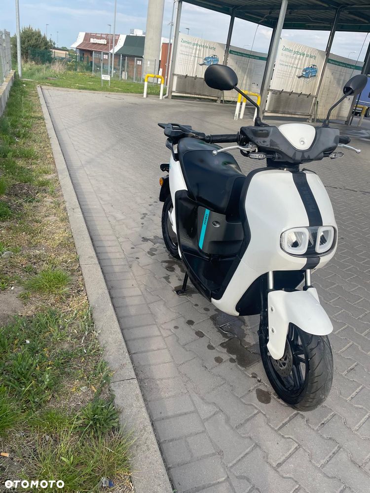Yamaha Neos - 2