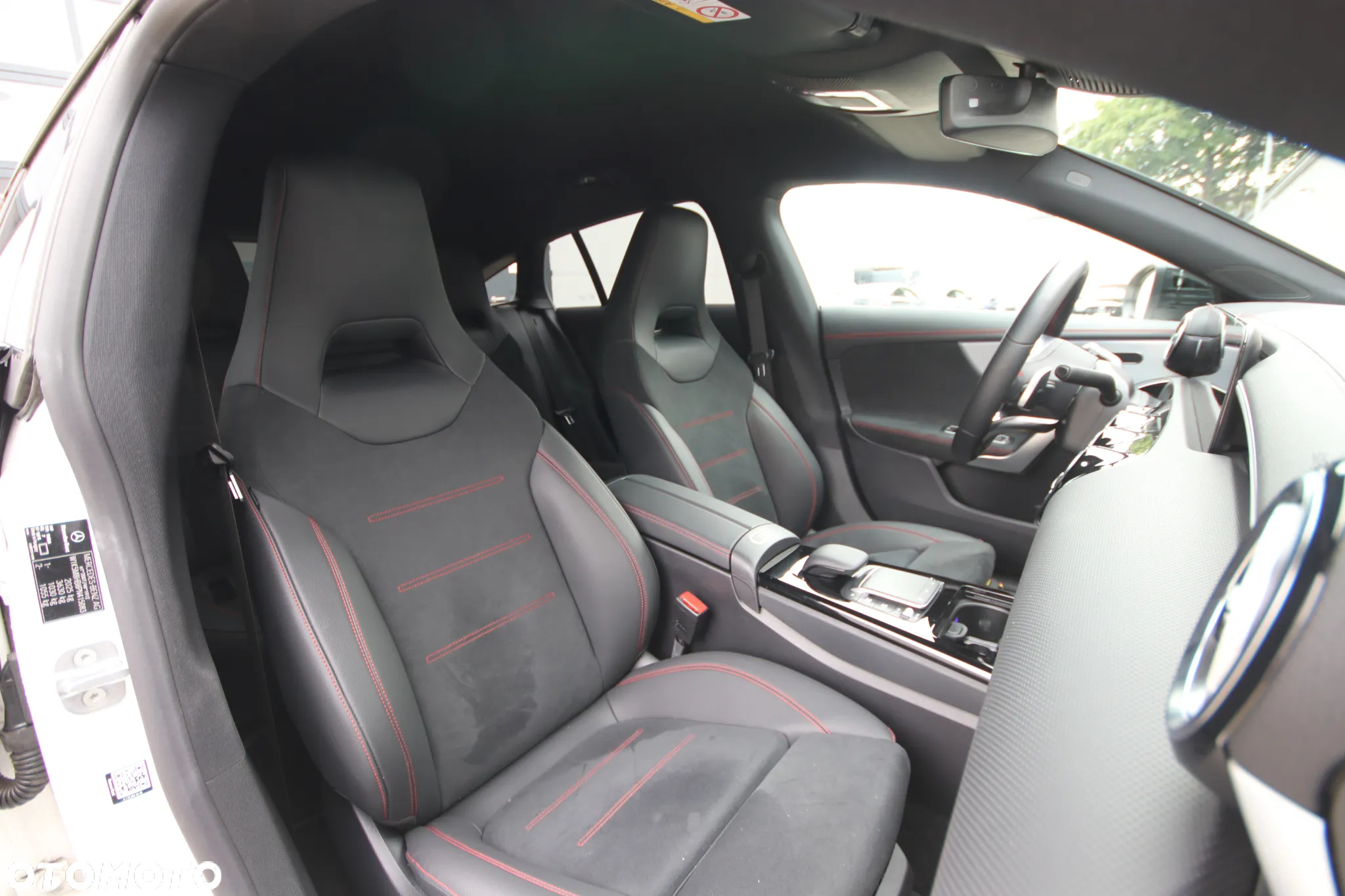 Mercedes-Benz CLA 200 AMG Line 7G-DCT - 15