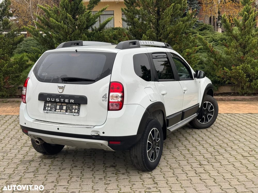 Dacia Duster dCi 110 FAP 4x4 Blackshadow - 15